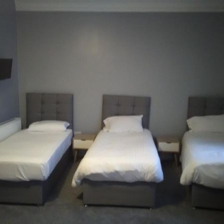Newcastle West Hotel & Bar Quarto foto