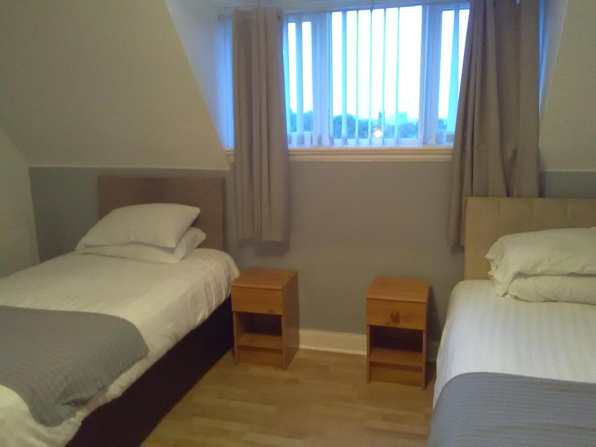 Newcastle West Hotel & Bar Quarto foto