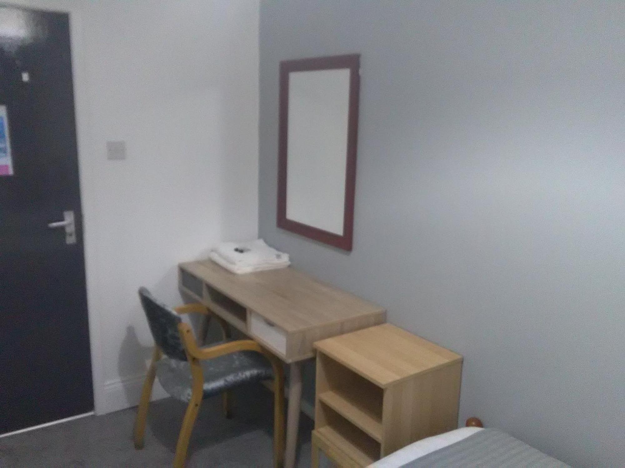Newcastle West Hotel & Bar Quarto foto